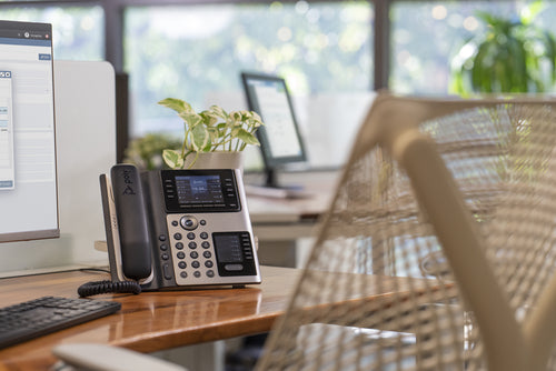HP Poly Edge E400 and PoE-enabled IP phone