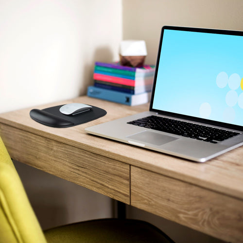 Ergonomic Mouse Pad with Wrist Support Non-Slip Base 6.7x7.1in StarTech.com